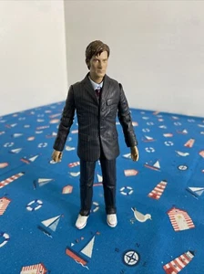 10th Doctor Dr Who David Tennant Action Figure BBC Toy 2004 White Converse Shoes - Picture 1 of 5