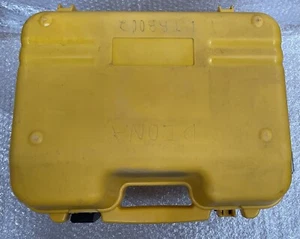 Genuine TOPCON TRIBRACH AND PRISM SET Including carry case - Picture 1 of 15