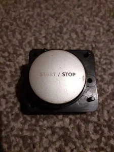 Stanton St.150 + STR8-150 Turntable Replacement Stop / Start Plastic Button - Picture 1 of 6