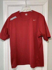 NikeFit Red Short Sleeve Athletic Shirt Nike FITDRY Technology Running Shirt - Picture 1 of 17