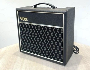 Vox Pathfinder 15R V9168R Electric Guitar Amplifier Reverb Tremolo TESTED - Picture 1 of 9