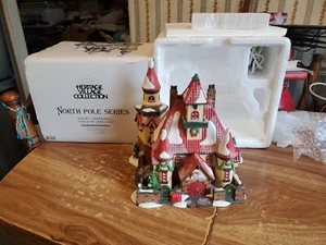 Department 56 Route 1 North Pole Home Mr & MRS Claus North Pole Series Retired - Picture 1 of 5