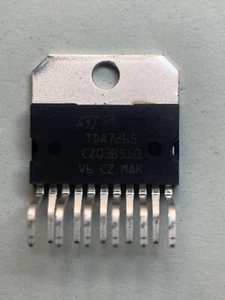TDA7265 IC - Picture 1 of 1