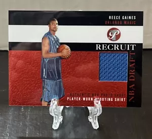 Camiseta deportiva Topps Pristine Recruit 2003-04 usada por el jugador Reece Gaines novato RC Magic - Imagen 1 de 2