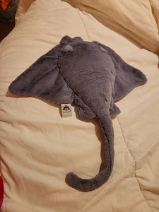 Jellycat Stan Stingray Raro Retirado - Excelente Estado Con Etiqueta Tush Gris Océano  - Imagen 1 de 6