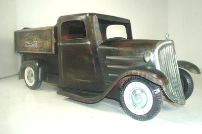 TAPA DE CAMIONETA PICKUP STEELCRAFT/TONKA CUSTOM SPORTSMAN CAJA ESCALONADA NEUMÁTICO FORD NYLINT Foto 1 de 4