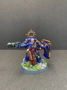 Warhammer 40k Primaris Teniente Con Escudo Pintado Ultramarines Marines Espaciales - Imagen 1 de 6