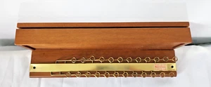 Sciarpa cravatta vintage cintura legno vano portaoggetti scaffale ottone ganci oscillanti tiene 24 - Foto 1 di 11