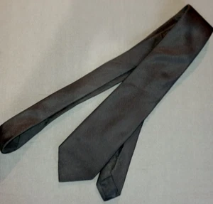 HUGO BOSS MENS BLACK SILK TIE - Picture 1 of 3
