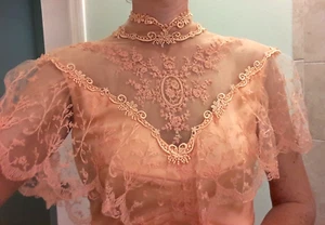 vintage victorian womens long dress peach w/lace Sz S beautiful condition - Picture 1 of 18