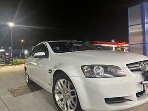 Holden Commodore 2010 great car - Picture 1 of 19
