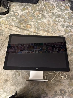 27 (inch): "Cinema-Display" Monitor. | (ONLY) - Image 1 of 4