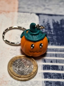 Schlüsselanhänger Taschenbaumler Hangefertigt Figur aus Fimo mit Anhänger - Bild 1 von 1
