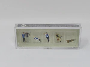 Preiser 79216 Elder Caretakers Standing Traveler Passengers Figures N Scale - Picture 1 of 1