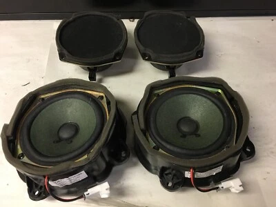 ALTAVOCES DE PUERTA DELANTERA Y TRASERA CADILLAC SRX Delco OEM 2004-2009 Foto 1 de 4