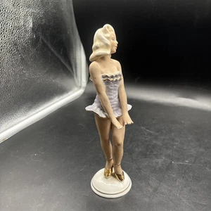 Wallendorf Porzellan - Figur-Frau-D.10 - Bild 1 von 10