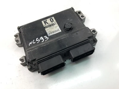 Centralina motore SUZUKI SWIFT III MZ, EZ ECU 33920-62J02 17998312 - Immagine 1 di 4