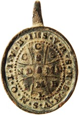 AWESOME ST BENEDICT CROSS MEDAL ANTIQUE EXORCISM PRAYER AGAINST EVIL PENDANT