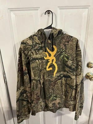 Mossy Oak Camo Browning Hoodie Medium - Image 1 of 3