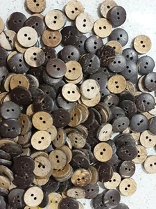 Bulk Lot of 300x New Flat 2Hole 15mm Round Coconut Wood Vintage sewing buttons - Picture 1 of 2