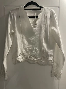 White Top With Crochet Trimmings Size 36 - Picture 1 of 6