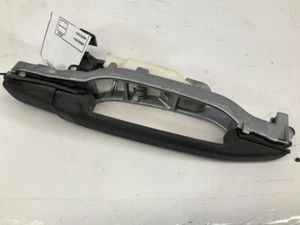86 87 88 89 90 91 92 93 94 95 Mercedes 260E Exterior Rear Left Door Handle B - Picture 1 of 12