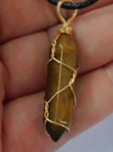 Tigerauge Doppelspitze Kristall Anhänger Golddraht Wickel Reiki Heilung - Bild 1 von 7