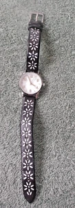 Ladies' Black & White Flower Design Band Quartz Watch ~ New Battery - Picture 1 of 3