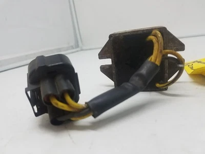 Regulador de voltaje Ski-Doo usado OEM 515175491 MX Z 700 Renegade RER L/C Foto 1 de 4