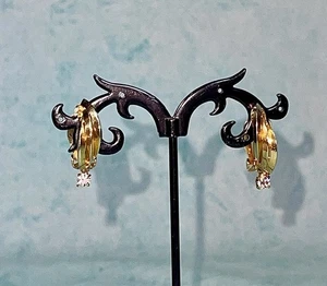 Vintage Unbranded Solitaire Crystal Gold Dangle Clip On Earrings - Picture 1 of 12