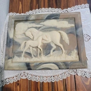 Dante geschnitzte INCOLAY Stein Stute & Colt Nussbaum Schmuckschatulle Made USA - Bild 1 von 12