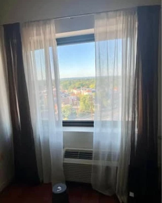 Conjunto de Cortina Voile Esmagada – Branco e Marrom, 84” de Comprimento, Conjunto de 4 Painéis - Imagem 1 de 2