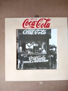 Holz gerahmtes Coca Cola Werbefoto gebraucht. - Bild 1 von 4
