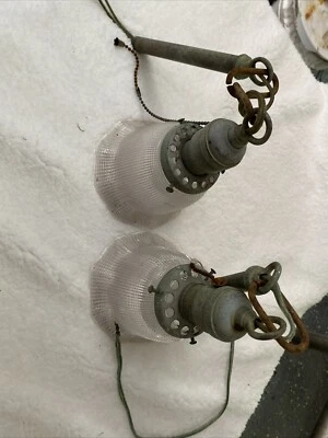 Par de luces eléctricas tempranas de latón con pantalla transparente Foto 1 de 4