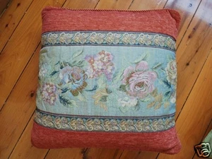 2 x French Rose Baroque Style Jacquard Cushion Cover 45cm D - Picture 1 of 6