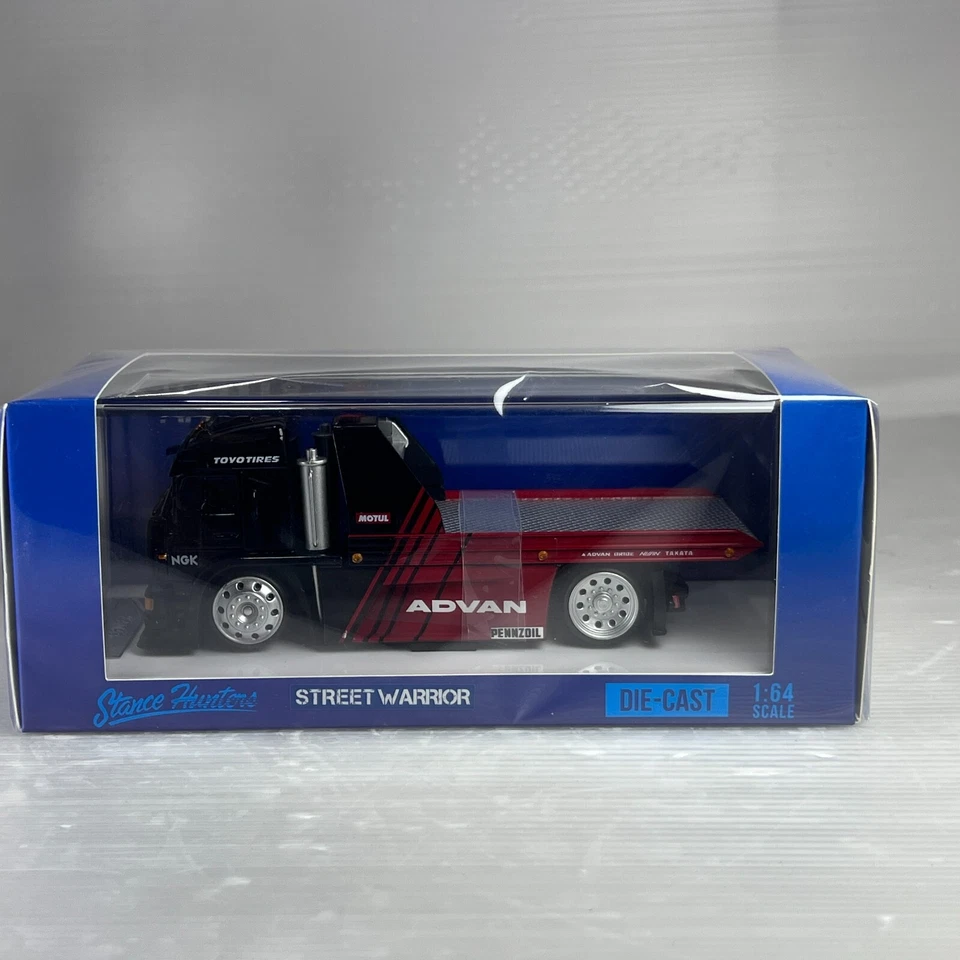 1/64 Street Wirrior KAMA3 Tow Truck Advan Version - Image 1 of 1