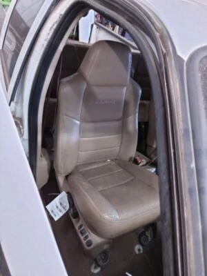 Passenger Front Seat Bench Split 40/20/40 Fits 01-04 FORD F250SD PICKUP 256418 - Image 1 of 4