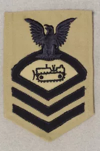 Tarifa 272 de la Marina de los Estados Unidos: CPO, operador de equipo - caqui - Imagen 1 de 2