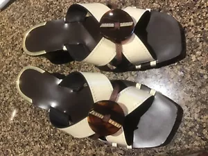 SANDALO MULO ANNODATO TACCO BORCH TAGLIA 9 DISPLAY DA PAVIMENTO MODELLO $368 - Foto 1 di 8