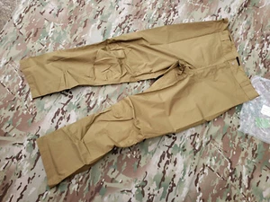 🙂 Beyond L6 PCU GoreTex leichte Hose ECWCS Coyote MARINEBLAUE DICHTUNGEN NSW AOR1 XL - Bild 1 von 15