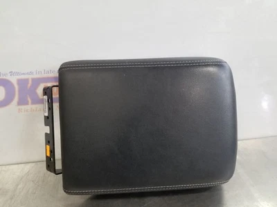 Infiniti QX60 LUXE 19 2019 piso delantero central consola tapa cuero negro Foto 1 de 4