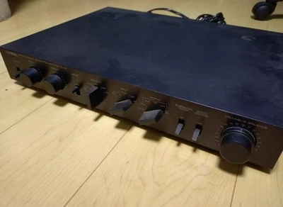 YAMAHA C-2a Preamplificatore Vintage Usato Con Volume Graffi Rumore Riparazione - Immagine 1 di 4