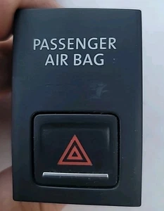 2017 VOLKSWAGEN GOLF MK7 HAZARD CONTROL SWITCH - Picture 1 of 8