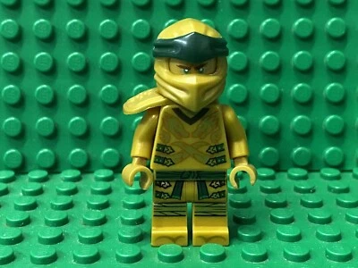 LEGO Ninjago Legacy - Lloyd Golden Ninja Minifigure njo584 - Image 1 of 4