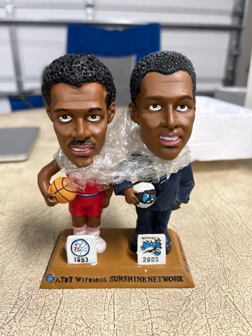 AT & T Julius "Dr J" Irving Double Bobblehead 1983 76ers 2003 Magic NBA HOF Cover