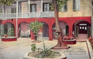 Postal LA: Old Courtyard, French Quarter New Orleans, Louisiana, publicada 1943 - Imagen 1 de 2