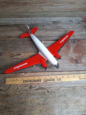 Avión Ertl Edición Limitada 1947 DOUGLAS DC-3 "GOONEY BIRD" - Supervalu 336 SV Foto 1 de 4