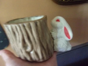Übertopf; Keramik Hase neben Baumstumpf. Vintage, Top Zustand. - Bild 1 von 3