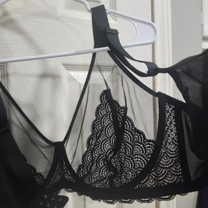 Hsia ungefütterter Bügel Spitzen BH 46DD schwarz - Bild 1 von 14