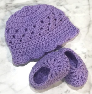 Crochet Handmade Baby Newborn 0-3 months  Lilac Purple Shoes Hat Set - Picture 1 of 5